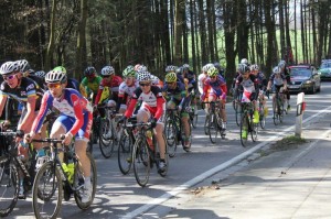 Matthias Hivner (vorne) und Stefan Richter (hinten) am Berg in Aichach