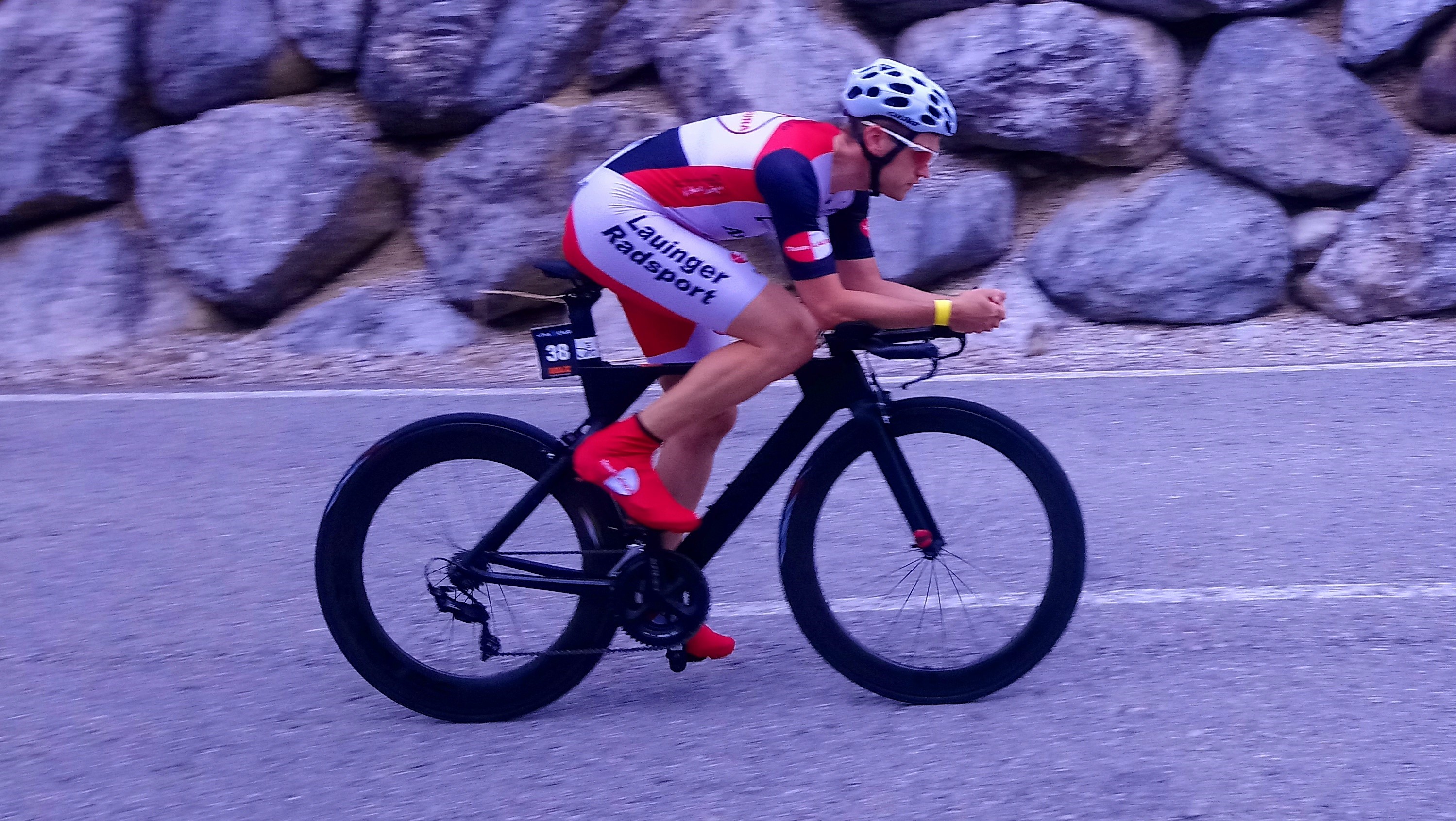 Matthias auf seinem neuen Zeitfahrrad beim Salzburgring